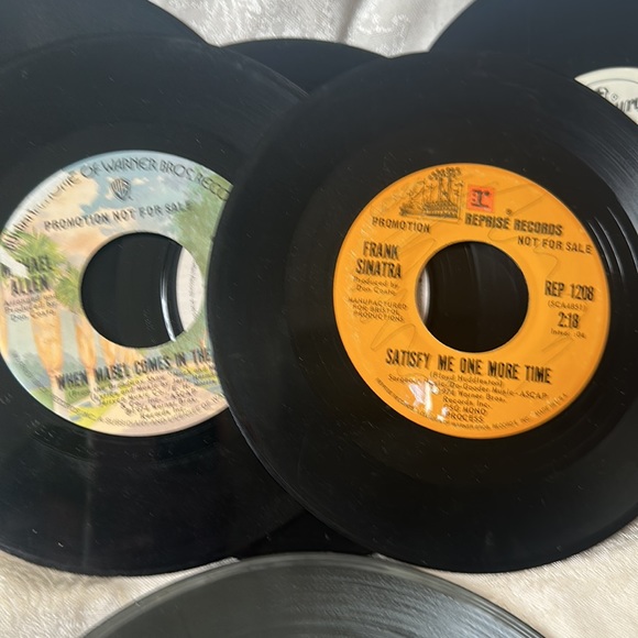 Old 45 7” vinyl records a total of 19 records - Picture 5 of 8
